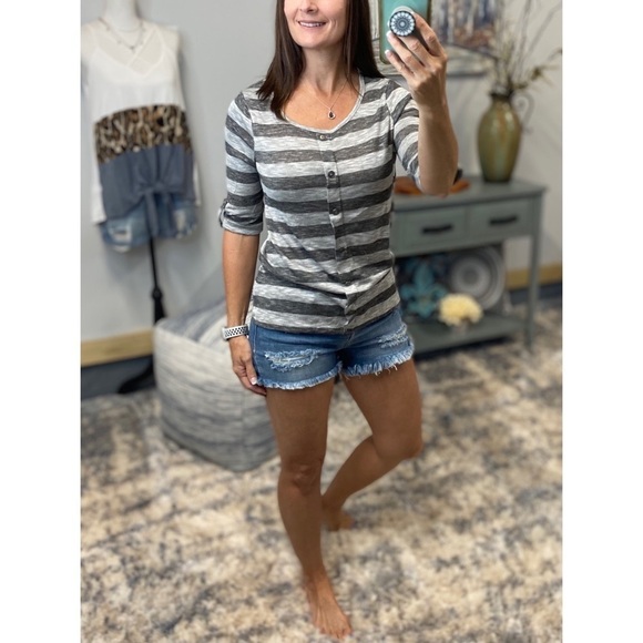 🎀PLUS Stripe Faux Button Sweater Gray 1117 - Picture 3 of 7